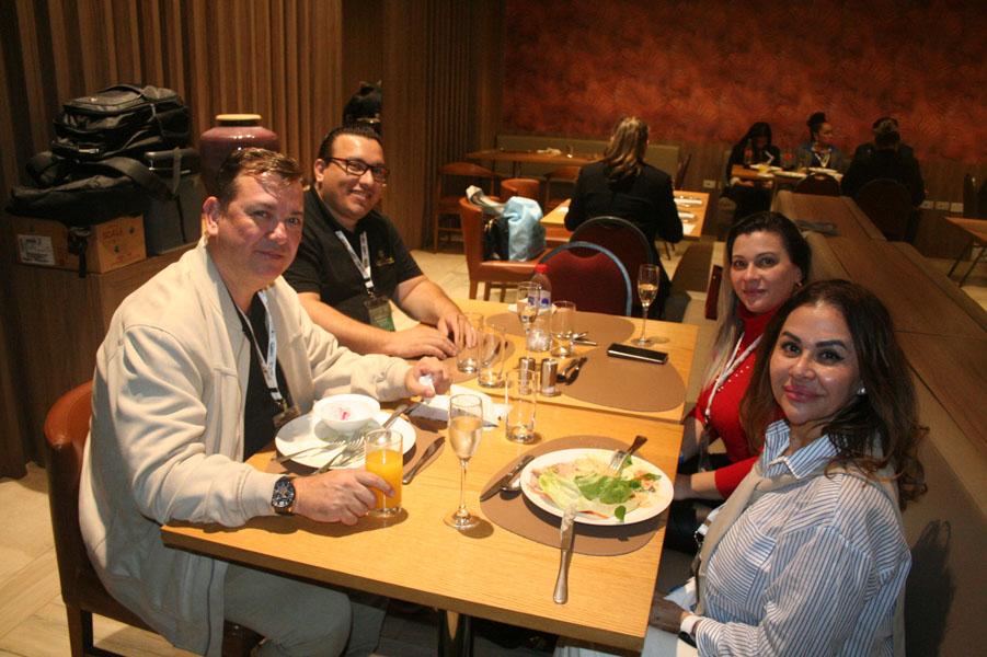 Momentos do jantar Festivo.