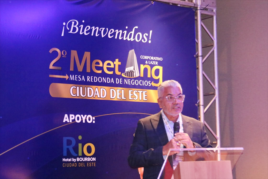 Carlos Nascimento, mestre de cerimonias.