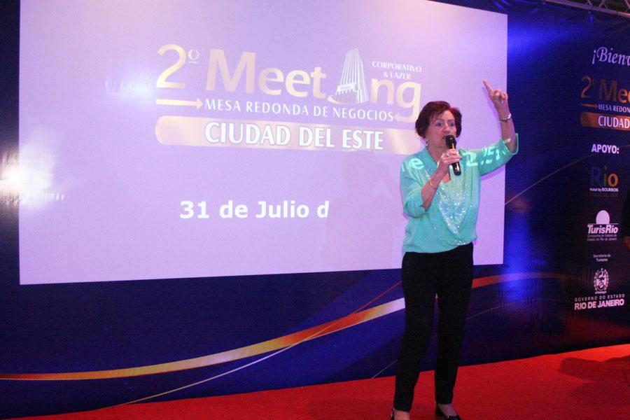 Elza Wolcoff, na abertura do Evento, em Ciudad del Este.