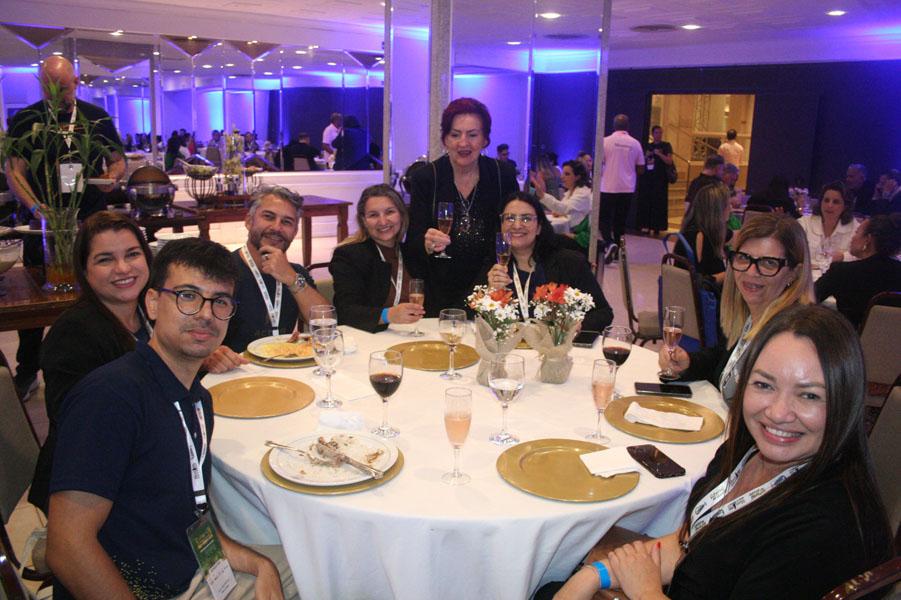 No encerramento um jantar festivo, marcou o sucesso do Evento.