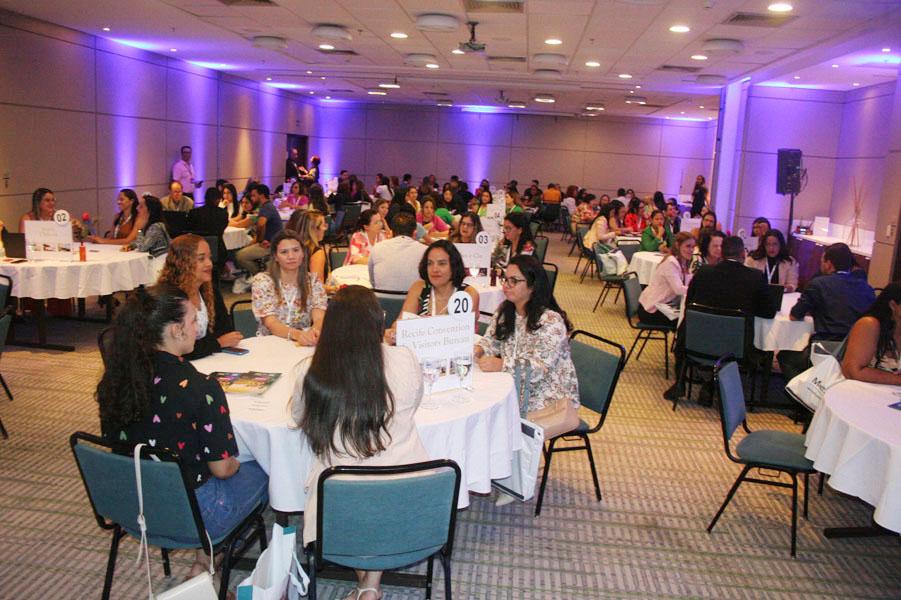 ...aos gestores de viagens e eventos participantes.