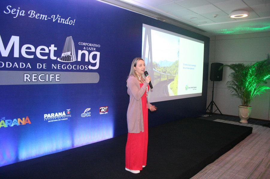 Vanessa Vieira, da Serra Verde Express, explanou como evento em trem é uma experiência inesquecível.