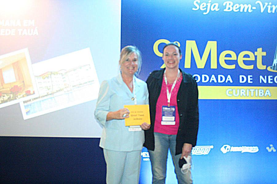 Alessandra Franck Seniuk - da Sindifisco Nacional, ganhou um fim de semana com acomp. no Tauá Atibaia - SP, das mãos de Belita Teixeira.