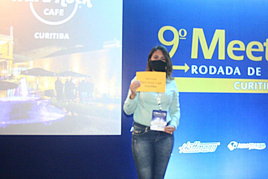 Gilsimara Borges de Lima - da IBEF PR, ganhou um voucher do Hard Rock Café Curitiba.