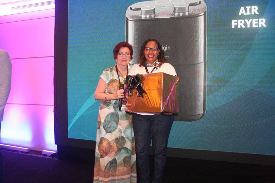 Os sorteios, trouxeram aquele clima descontraído para o evento, e os sorteios foram de estadia em hotéis e Resorts a Jogo de Jantar, Cafeteira Expresso, Air Fryer, entre outros.