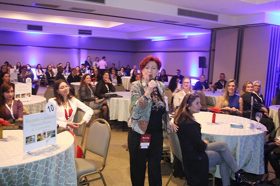 Elza Wolcoff - jornalista e idealizadora dos Meetings Corporativos.