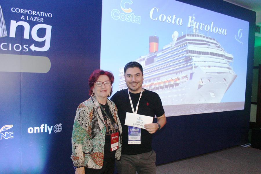 O Sorteio de vários prêmios, como Air Fryer, Jogo de Jantar, hospedagens em hotéis e Resorts, culminou na entrega de 6 noites de cruzeiro no Costa Favolosa.