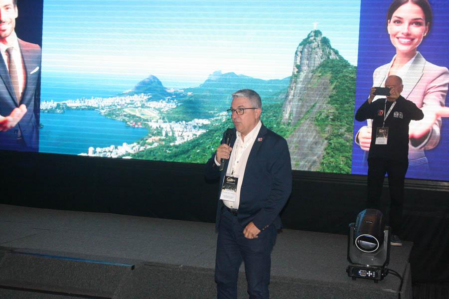 ... Wanderson Farias, cativaram a atenção e os olhares dos participantes, para os encantos do Rio de Janeiro.