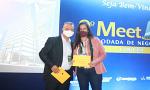 Geanice Batista - da AMORC, ganhou um café da manhã no Hotel Pestana Curitiba - PR, das mãos de Jaime Masalla.